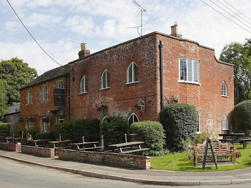 Manor House Inn Ditcheat Exterior foto